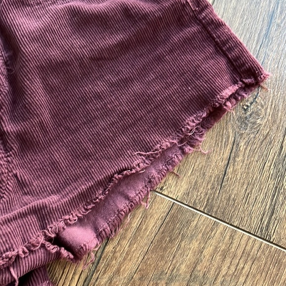 Kendall Kylie Burgundy Shorts - Picture 5 of 9